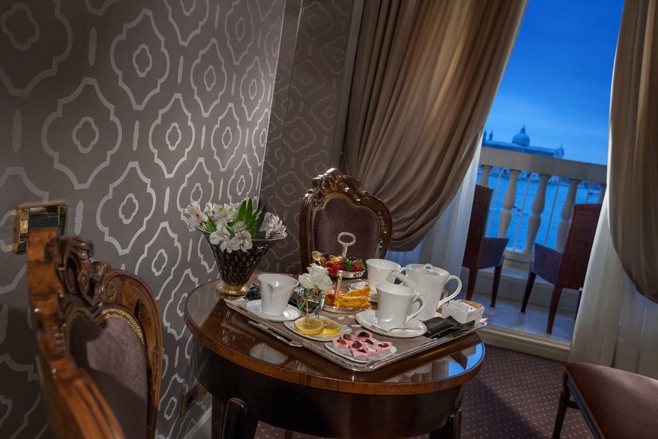 Londra Palace Venezia Екстер'єр фото